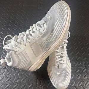 Nike AQ0114-101 LeBron X JE John Elliott Icon QS Summit White Shoes Men’s 9.5.